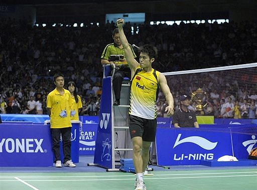 China's Lin Dan gestures to the spectators after defeating South Korea's Park Sung Hwan (not pictured) China's Lin Dan gestures to the spectators after defeating South Korea's Park Sung Hwan (not pictured)