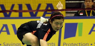 Singapore teenager Fu Mingtian (left) notched the first major upset of the Aviva Open Singapore on Wednesday afternoon with a stunning first round win over world No 8 Lu Lan of China in the women's singles. --ST PHOTO: