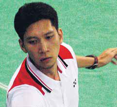 Hafiz Hashim lost to Lee Chong Wei 21-7, 19-21, 21-7 in the second round yesterday.