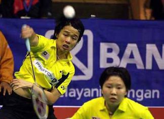 Chin Eei Hui foreground and Wong Pei Tty in action in this file picture. Eei Hui will not forget her 27th birthday on Friday. Eei Hui, who is making a comeback from a back injury, and Wong Pei Tty pulled off a stunning 21-14, 9-21, 21-18 win over South Koreans Lee Hyo-jung-Lee Kyung-won in the quarter-finals of the Indonesian Open in Jakarta. It was the Malaysian&rsquo;s first win over the South Koreans in seven years.