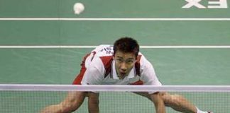 World No 1 Lee Chong Wei made it a great day for Malaysia when he outplayed China's Chen Jin 21-15,22-20 in the men's singles semi-final to set up showdown against Indonesia Taufik Hidayat.