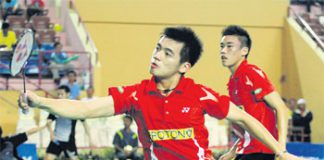 Mak Hee Chun-Tan Wee Kiong advance to the Yonex-Sunrise Malaysia Open Grand Prix semi-finals yesterday.