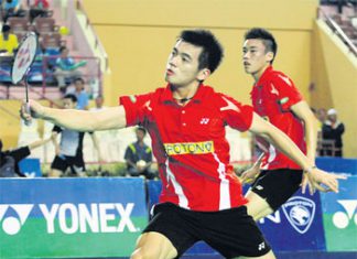 Mak Hee Chun-Tan Wee Kiong advance to the Yonex-Sunrise Malaysia Open Grand Prix semi-finals yesterday.