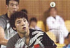 Li Gen: Very much like his dad Li Yongbo.