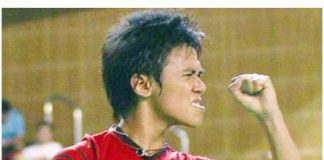 Sheer ecstasy: Mohd Syawal Ismail celebrates after beating Hao Hsu-jen of Taiwan in the boys&rsquo; singles quarter-finals on Friday.