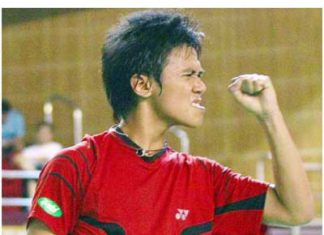 Sheer ecstasy: Mohd Syawal Ismail celebrates after beating Hao Hsu-jen of Taiwan in the boys&rsquo; singles quarter-finals on Friday.