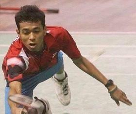 Painful loss: Iskandar Zulkarnain broke down when he failed to win the Asian junior title on Sunday.
