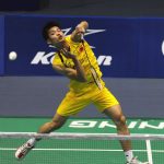 China’s Lin Dan returns a shuttle during men’s singles second round match against Hsieh Yu-hsin of Chinese Taipei at 2009 China Badminton Masters Super Series in Changzhou, east China’s Jiangsu Province, Sept. 17, 2009. Lin won 2-0.
