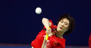 China's Lu Lan returns the shuttlecock to her teammate Wang Lin during the women's singles second round match at the 2009 Badminton China Open Tournaments in Shanghai, east China, on Nov. 19, 2009. Lu Lan won 2-0.