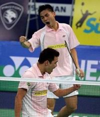 Koo Kien Keat-Tan Boon Heong celebrating after beating China&rsquo;s Chai Biao-Zhang Nan
