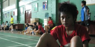 Shinta waiting for training to begin.