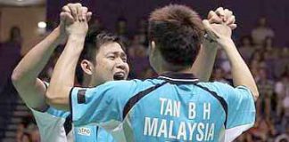 We&rsquo;re in the final: Malaysia&rsquo;s Koo Kien Keat and Tan Boon Heong celebrating after defeating China&rsquo;s Guo Zhengdong-Xu Chen in the men&rsquo;s doubles semi-finals of the World Championships in Paris yesterday. Kien Keat-Boon Heong won 21-14, 21-18.