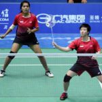 Excel: Indonesian women&rsquo;s doubles shuttlers Liliyana Natsir (right) and Nitya Krishinda Maheswari return a shot to Indian opponents Balana and Sawant in a qualifying round at the Tianshe Gumnasium at the Asian Games in Guangzhou on Saturday.