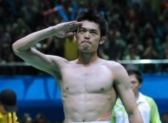 'Super Dan' says Olympics won't delay wedding
