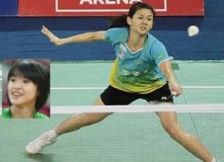 Getting it right: Woon Khe Wei and Vivian Hoo (inset) defeated Thai pair Sujitra Ekmongkolpaisarn-Punyada Munkitchokecharoen to reach the final of the Indonesian Open GP Gold event in East Kalimantan yestertday.
