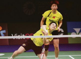 China&rsquo;s Wang Xiaoli (back) and Yu Yang won their sixth international title in eight years after beating Tian Qing-Zhao Yunlei 22-20, 21-16 yesterday.