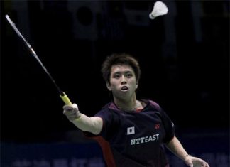 Kenichi Tago stuns Taufik Hidayat to finds a perfect start in Group B of BWF Super Series Finals