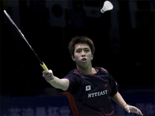 Kenichi Tago stuns Taufik Hidayat to finds a perfect start in Group B of BWF Super Series Finals