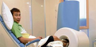 Lee Chong Wei looks on prior to his MRI scan at the Kuala Lumpur Sports Medical Centre yesterday. Read more: It's not very serious