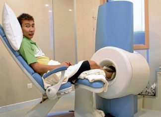 Lee Chong Wei looks on prior to his MRI scan at the Kuala Lumpur Sports Medical Centre yesterday. Read more: It's not very serious