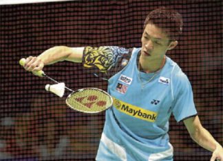 Winning start for Chong Wei