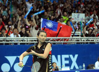 Rising badminton star Tai Tzu-ying of Taiwan won her first title of 2013 by defeating Yao Xue of China in straight sets in the final of the women's singles event at the Malaysia Open