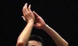 Olympic hero Taufik Hidayat bids an emotional farewell