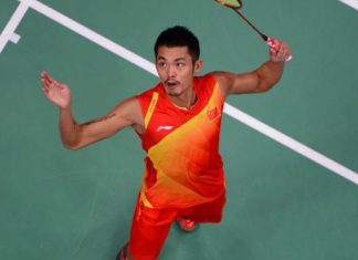 Lin Dan in action last year before his year out. The badminton superstar moved effortlessly through to the second round of the world championships in China's Guangzhou on Monday, putting in a powerful performance after a year on the sidelines.