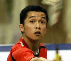 Taufik Hidayat playing in Indian Badminton League