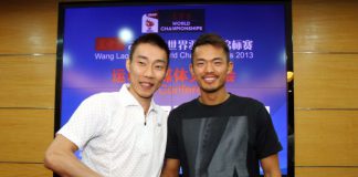 Face-off: World No.1 Lee Chong Wei (left) and China's four-time world champion Lin Dan during a press conference at the Tianhe Gymnasium.
