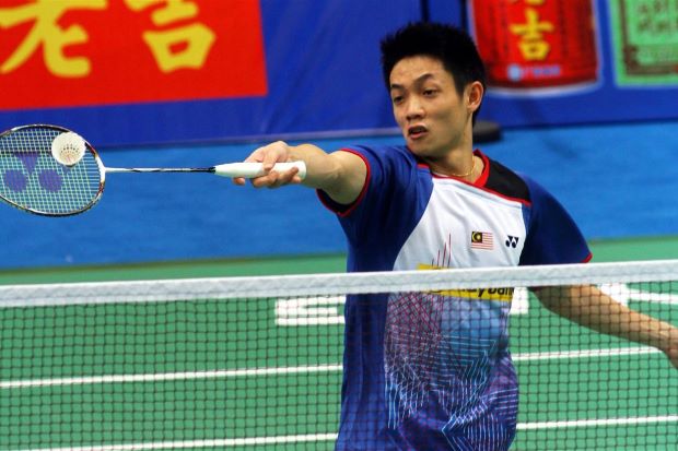 Liew Daren was on top of his game to beat Singapore's Derek Wong 21-13, 21-13. Liew Daren was on top of his game to beat Singapore's Derek Wong 21-13, 21-13.