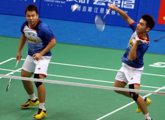 Malaysia's men&rsquo;s doubles shuttlers Tan Wee Kiong and Hoon Thien How (left) lost to China's Cai Yun-Fu Haifeng in the third round of the World Championships in Guangzhou. Coach Tan Kim Her believes the duo could have pulled off a big upset had Thien How been trimmer and fitter.