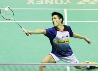 A swollen left foot forced Liew Daren to concede a walkover in his first round Denmark Open match against India&rsquo;s P. Kashyap.