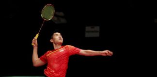 Simon Santoso defeated compatriot Dionysius Hayom Rumbaka 21-17, 21-11 in the Indonesia Open Grand Prix Gold men&rsquo;s singles final in Jogyakarta on Sunday.