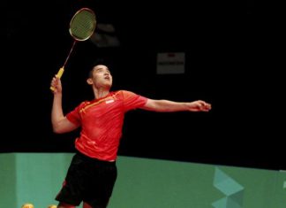 Simon Santoso defeated compatriot Dionysius Hayom Rumbaka 21-17, 21-11 in the Indonesia Open Grand Prix Gold men’s singles final in Jogyakarta on Sunday.