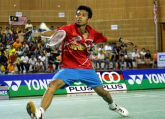 Iskandar Zulkarnian Zainuddin beat Asian Junior runner-up Jeon Hyuk-jin of South Korea 22-20, 17-21, 21-18 in the first round of the Korean Open GP Gold.