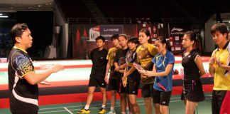 Tan Kim Her instructing BAM players earlier this year. He wants to concentrate on grooming the younger doubles players for the future.