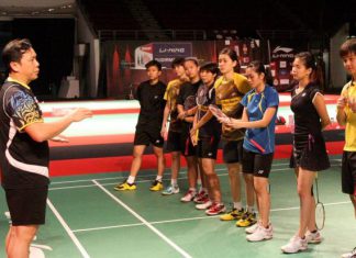 Tan Kim Her instructing BAM players earlier this year. He wants to concentrate on grooming the younger doubles players for the future.