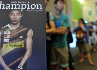 He's back and raring to go. Lee Chong Wei has been pass fit and he will be gunning for his sixth badminton Super Series title of the season at the Hong Kong Open, starting on Wednesday.
