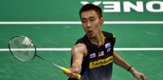 Malaysian badminton superstar Datuk Lee Chong Wei breezed into the semifinals of the Hong Kong Open badminton championship after defeating Jan O Jorgensen of Denmark.