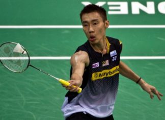 Malaysian badminton superstar Datuk Lee Chong Wei breezed into the semifinals of the Hong Kong Open badminton championship after defeating Jan O Jorgensen of Denmark.