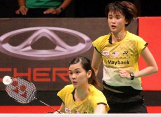 Woon Khe Wei (front) and Vivian Hoo were one of the few bright spots for Malaysia at the Macau Open as they won their doubles match in straight sets against Thai opponents on Wednesday.