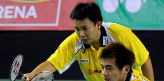 Hoon Thien How (left) and Tan Wee Kiong beat South Korea&rsquo;s Choi Sol-kyu-Kang Ji-wook 21-17, 21-17 in the Macau Open GP Gold quarter-finals on Friday.