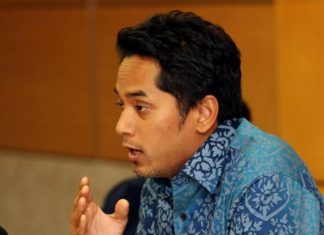 Youth and Sports Minister Khairy Jamaluddin speaking to the media after chairing the post-mortem of the Myanmar SEA Games. He wants to meet BAM next week to discuss their future.