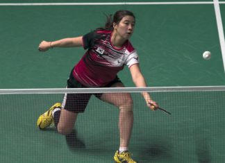Bae Yeon-ju in action against 16-year-old Akane Yamaguchi of Japan in the Maybank Malaysian Open quarter-finals. Yeon-ju won 21-15, 21-16.
