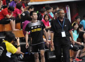 Chong Wei Feng leaving the Pasir Gudang Municipal Stadium disappointedly