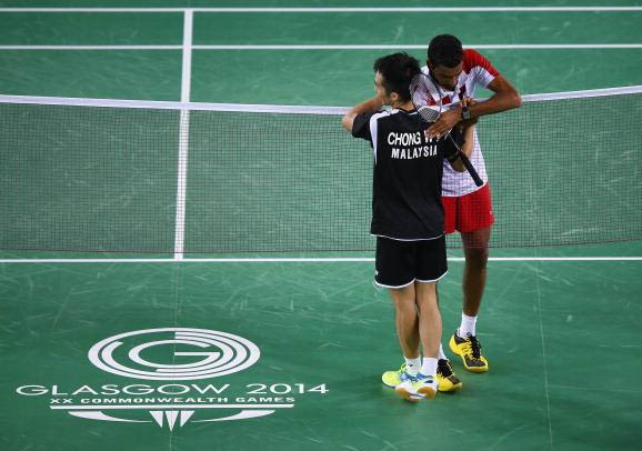 Rajiv Ouseph congratulates Chong Wei Feng