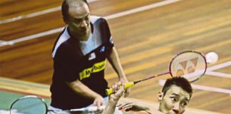 Hendrawan trains with Lee Chong Wei