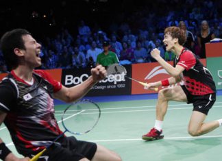 Ko Sung-hyun and Shin Baek-choel stuns Lee Yong-dae and Yoo Yeon-seong in the World Championships final