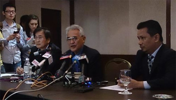 BAM president Tengku Mahaleel (middle) talks to media regarding the doping issue BAM president Tengku Mahaleel (middle) talks to media regarding the doping issue